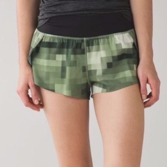 Lulu Split Second Speed Short Desert Olive Camo Black - Picture 2 of 16